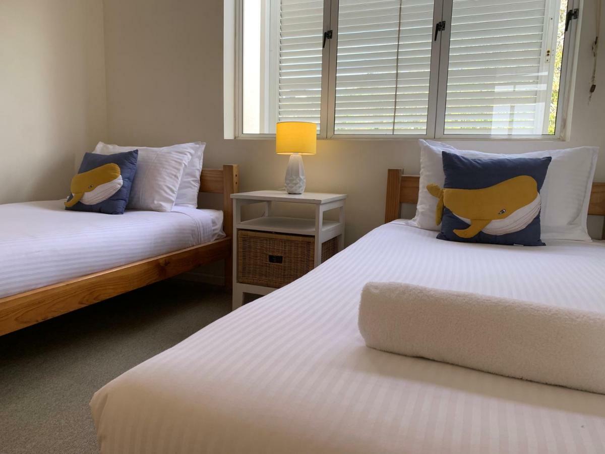 Aqua Promenade Beachfront Holiday Apartments Sunrise Beach Bagian luar foto