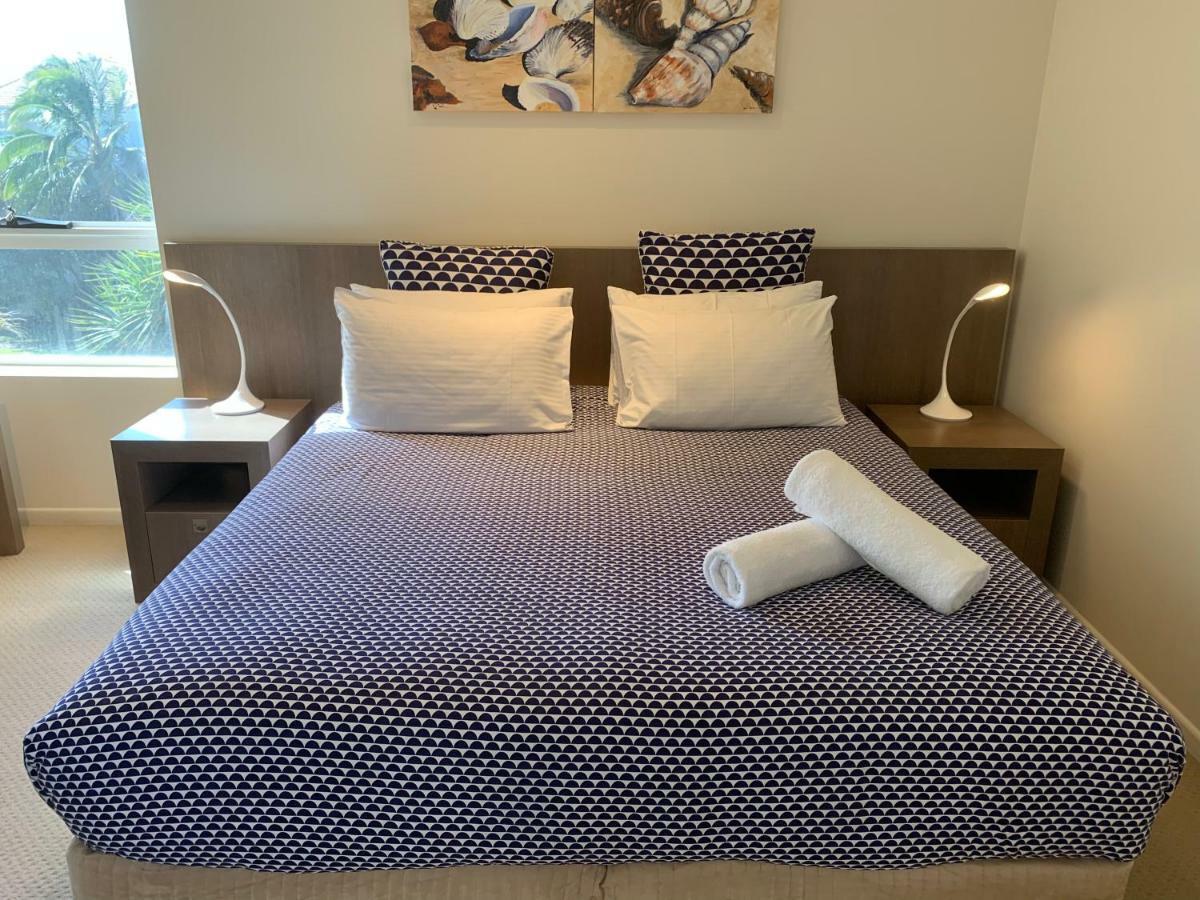 Aqua Promenade Beachfront Holiday Apartments Sunrise Beach Bagian luar foto