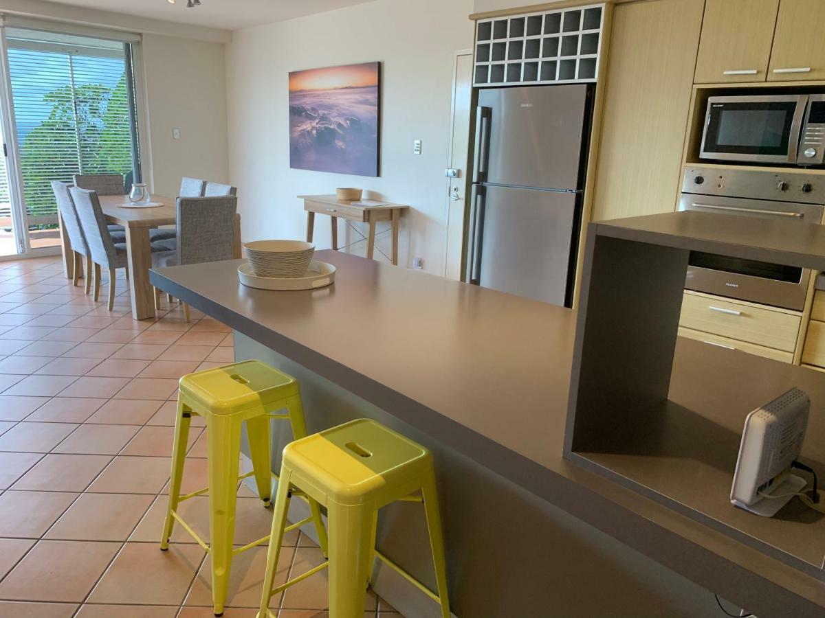 Aqua Promenade Beachfront Holiday Apartments Sunrise Beach Bagian luar foto