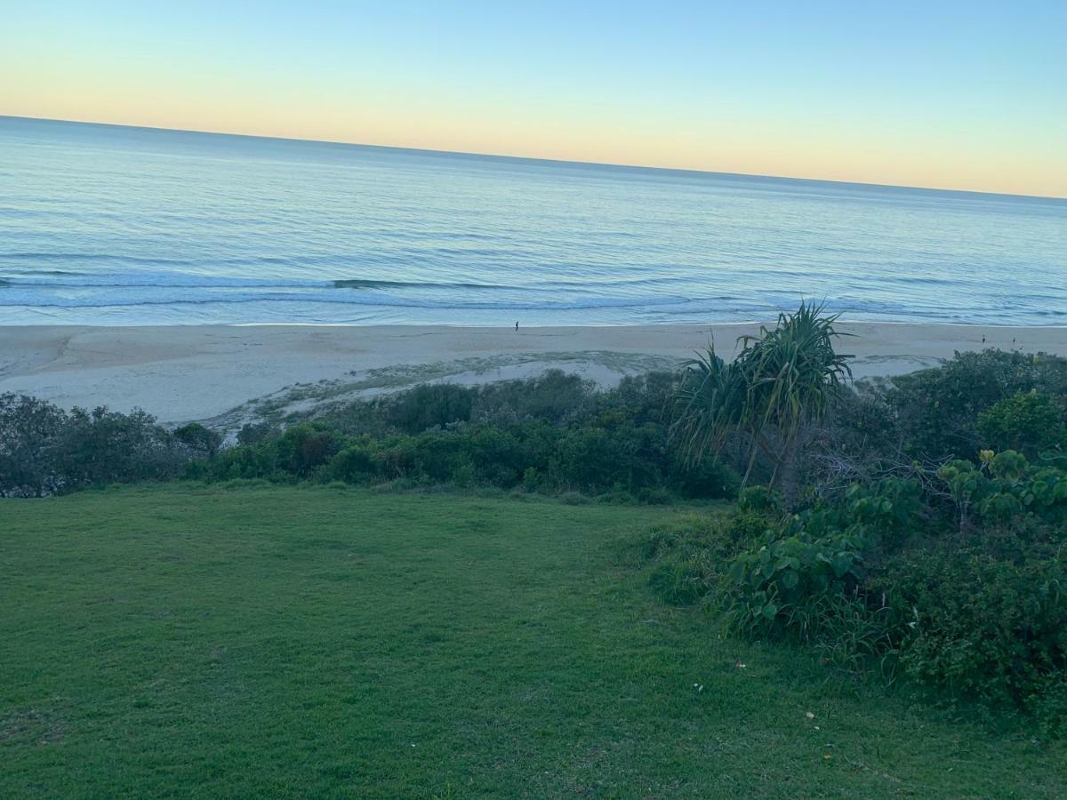 Aqua Promenade Beachfront Holiday Apartments Sunrise Beach Bagian luar foto