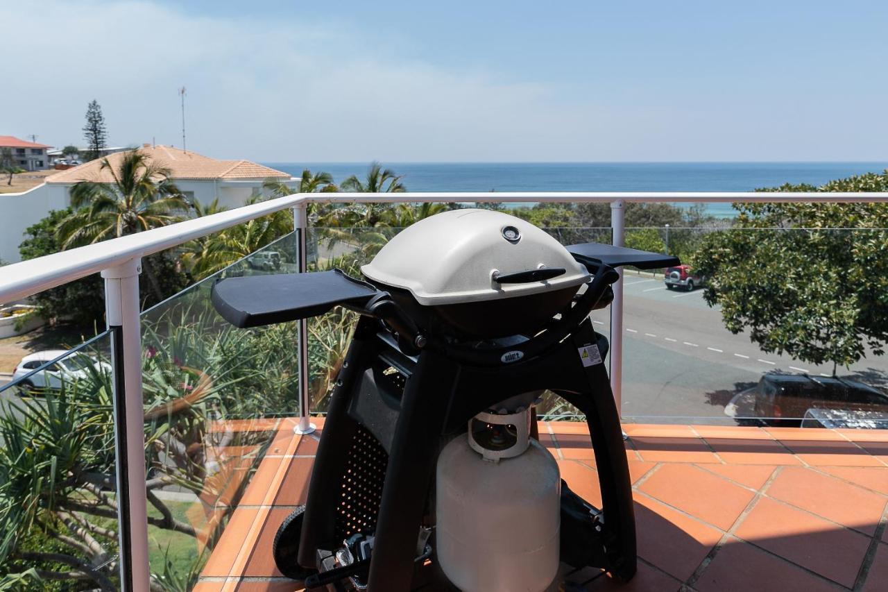 Aqua Promenade Beachfront Holiday Apartments Sunrise Beach Bagian luar foto