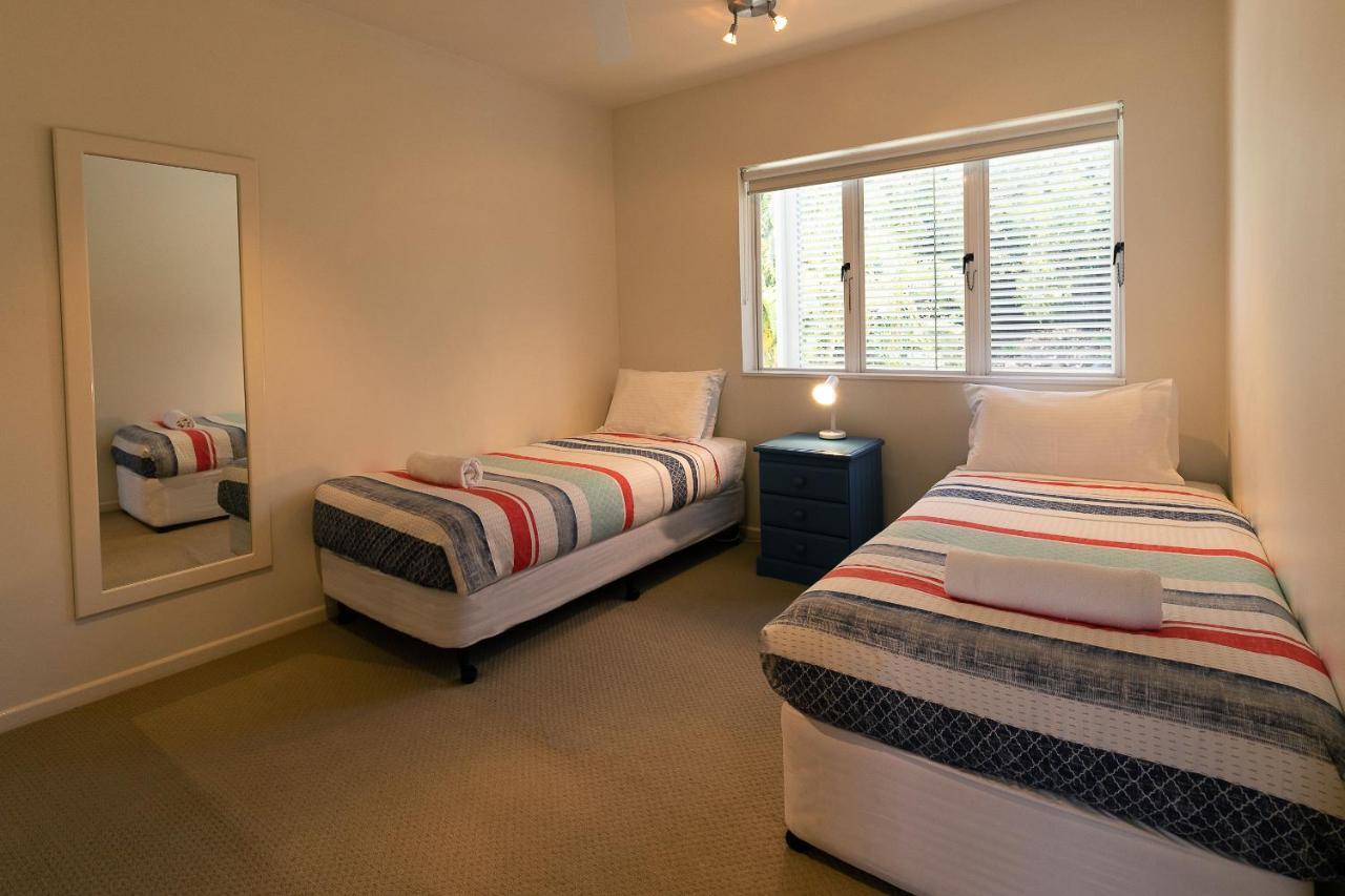 Aqua Promenade Beachfront Holiday Apartments Sunrise Beach Bagian luar foto