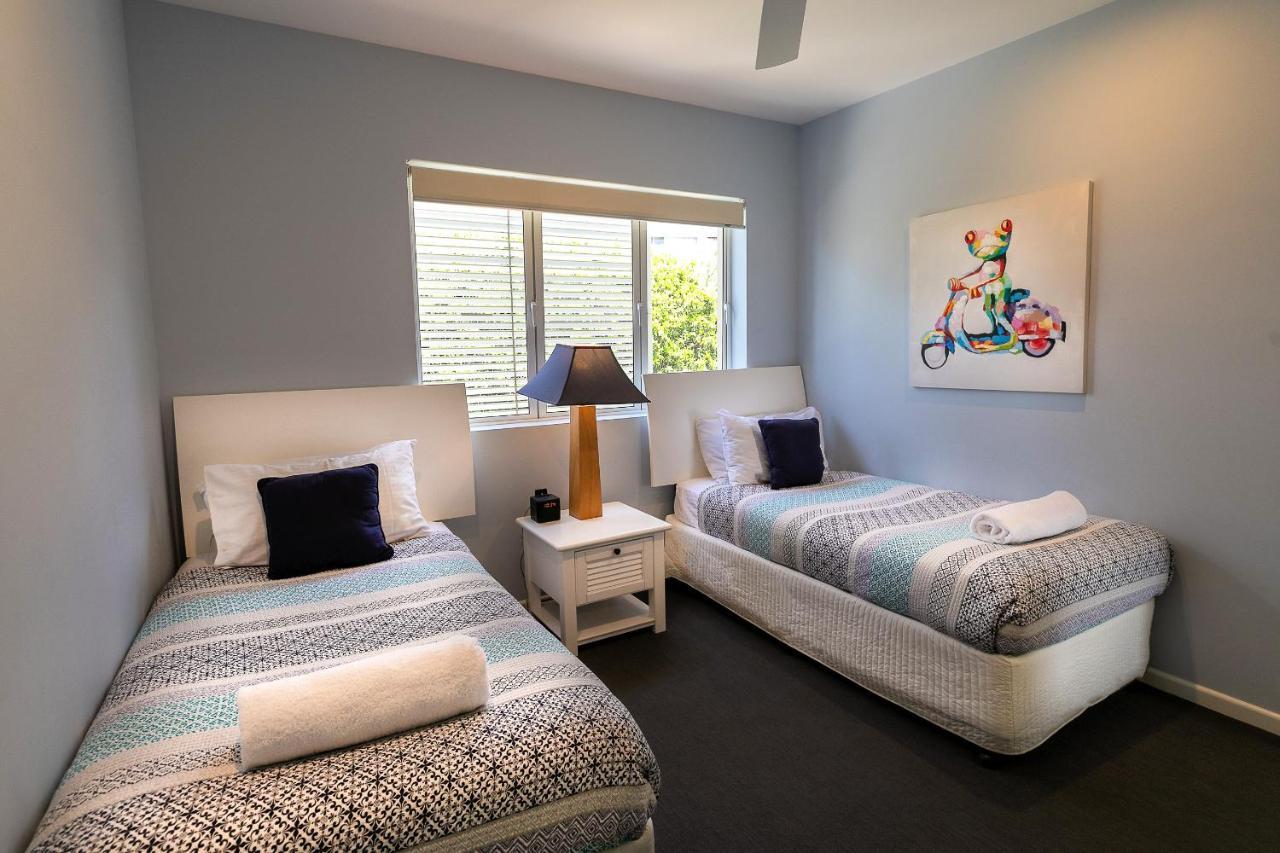 Aqua Promenade Beachfront Holiday Apartments Sunrise Beach Bagian luar foto